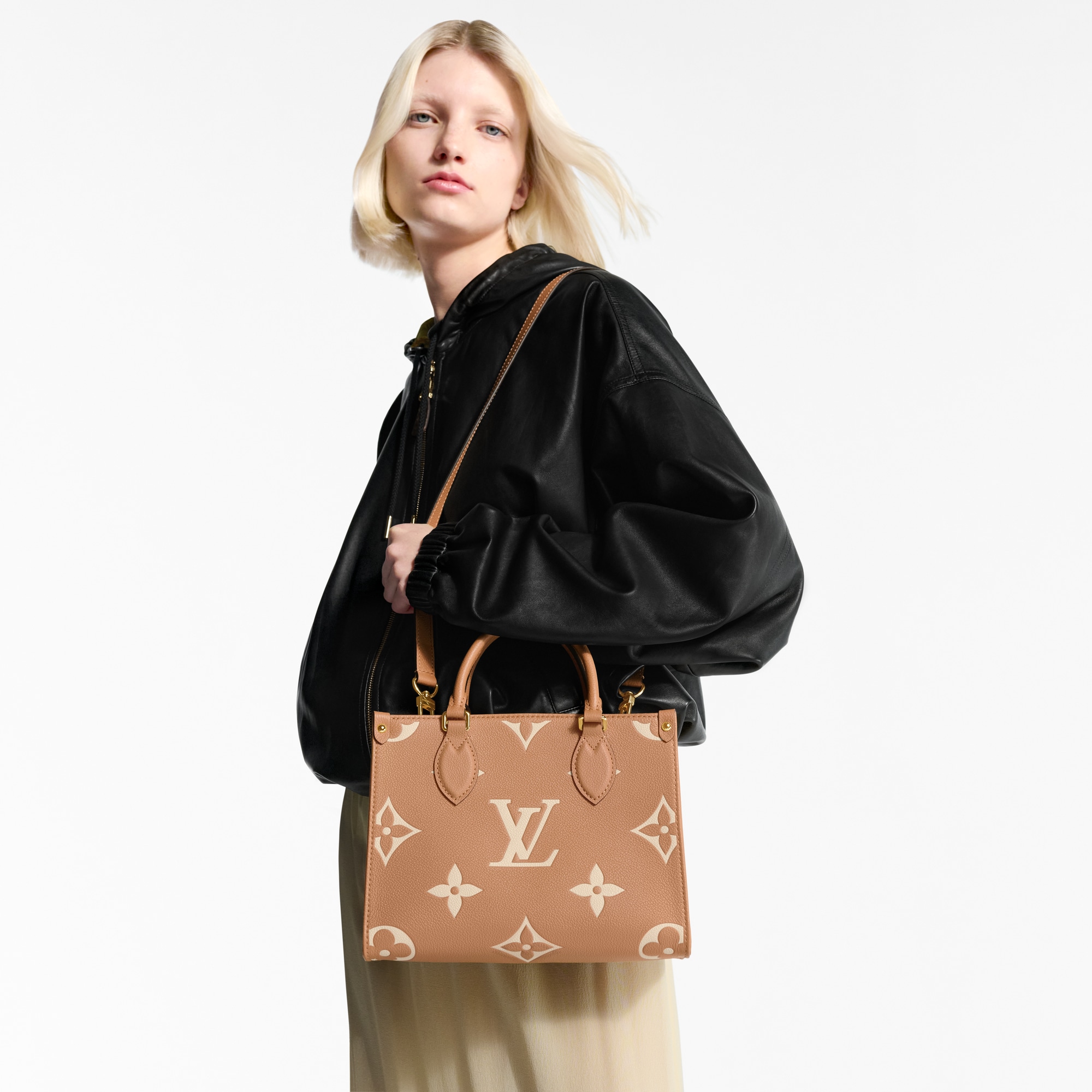 OnTheGo PM 雙色 Monogram Empreinte 皮革 in 女士