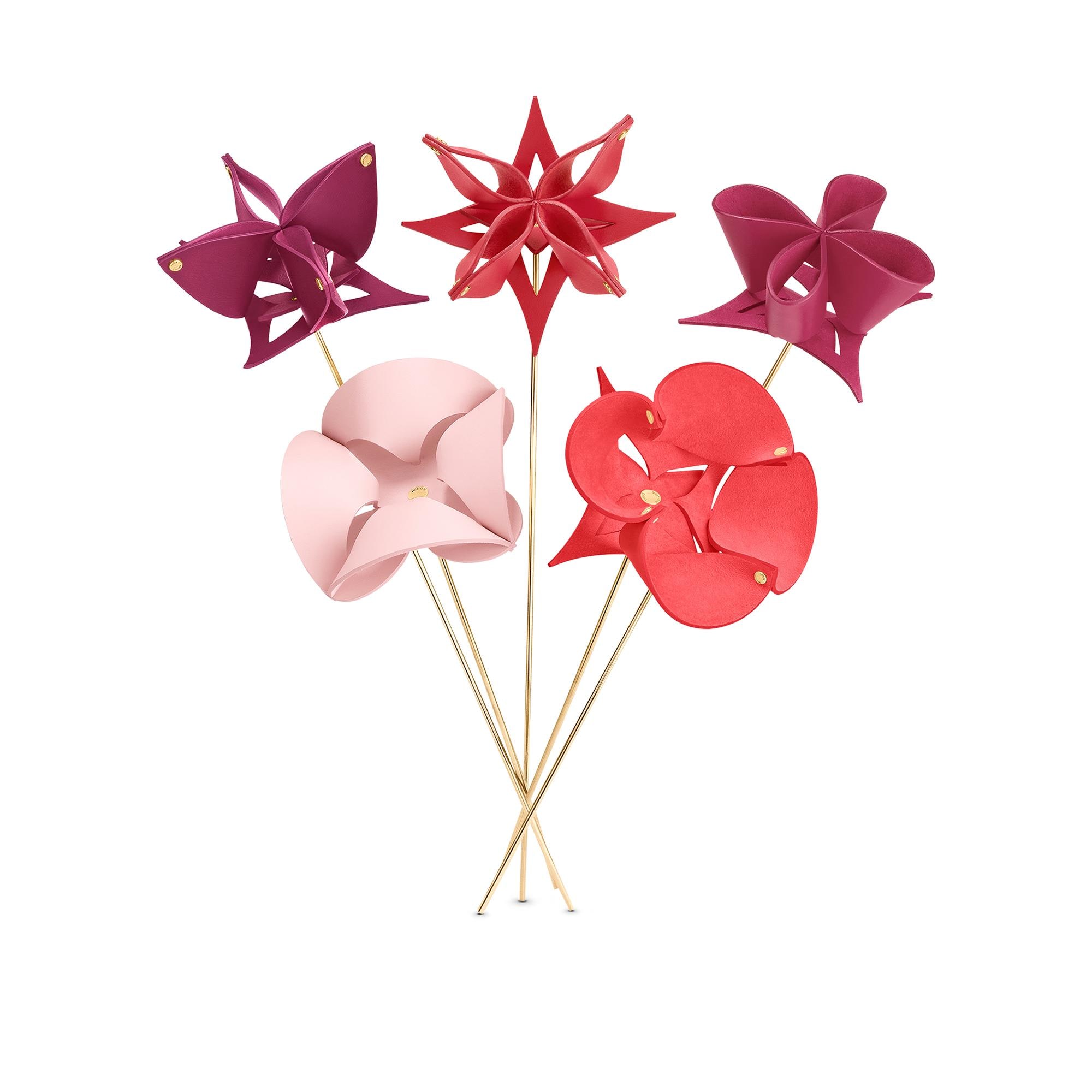 Origami Flowers by Atelier Oï  in 行李箱、旅行用品及家居精品