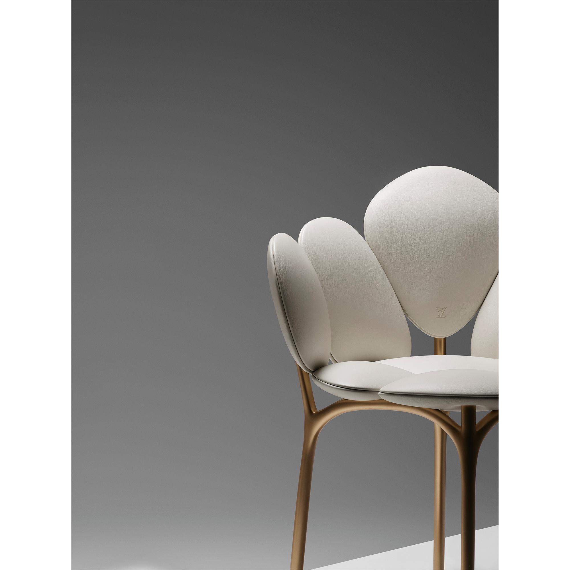 Petal Chair by Marcel Wanders  in 行李箱、旅行用品及家居精品
