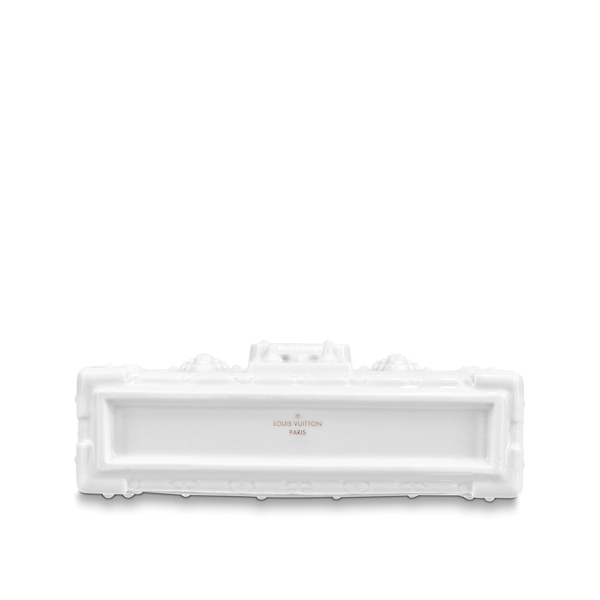 Petite Malle Porcelain 花瓶 Monogram 帆布 in 行李箱、旅行用品及家居精品