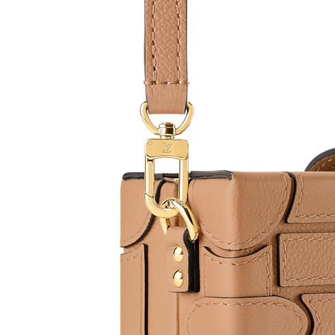 Petite Malle Silhouette 時尚皮革 in 女士's 時尚包款 女生包包總覽 collections by Louis Vuitton (產品縮放)