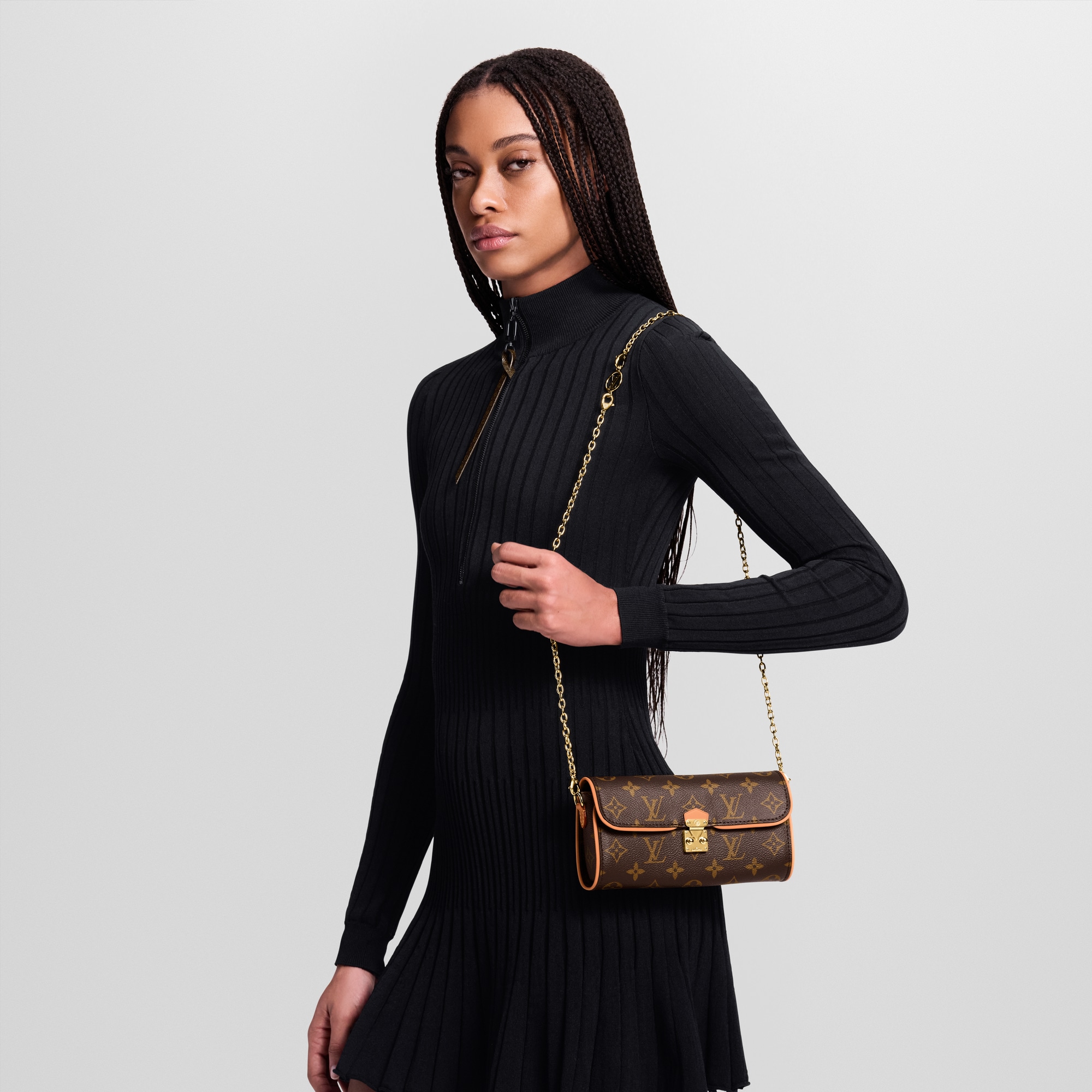 Pochette Camille Monogram 帆布 in 女士