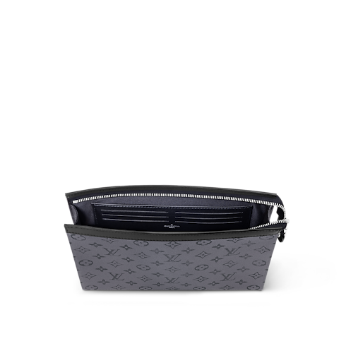 Pochette Voyage MM Monogram Eclipse 帆布 in 男士's 錢包及小型皮件 男裝錢包、皮夾及小型皮件總覽 collections by Louis Vuitton (產品縮放)