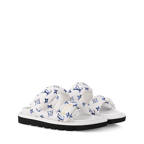 Side Trunk MM Monogram Denim in 時尚包包及小型皮件's 女士時尚包包 LV Icons collections by Louis Vuitton