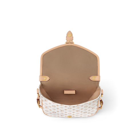 Saumur BB 其他 Monogram 帆布 in 女士's 時尚包款 女生包包總覽 collections by Louis Vuitton (產品縮放)