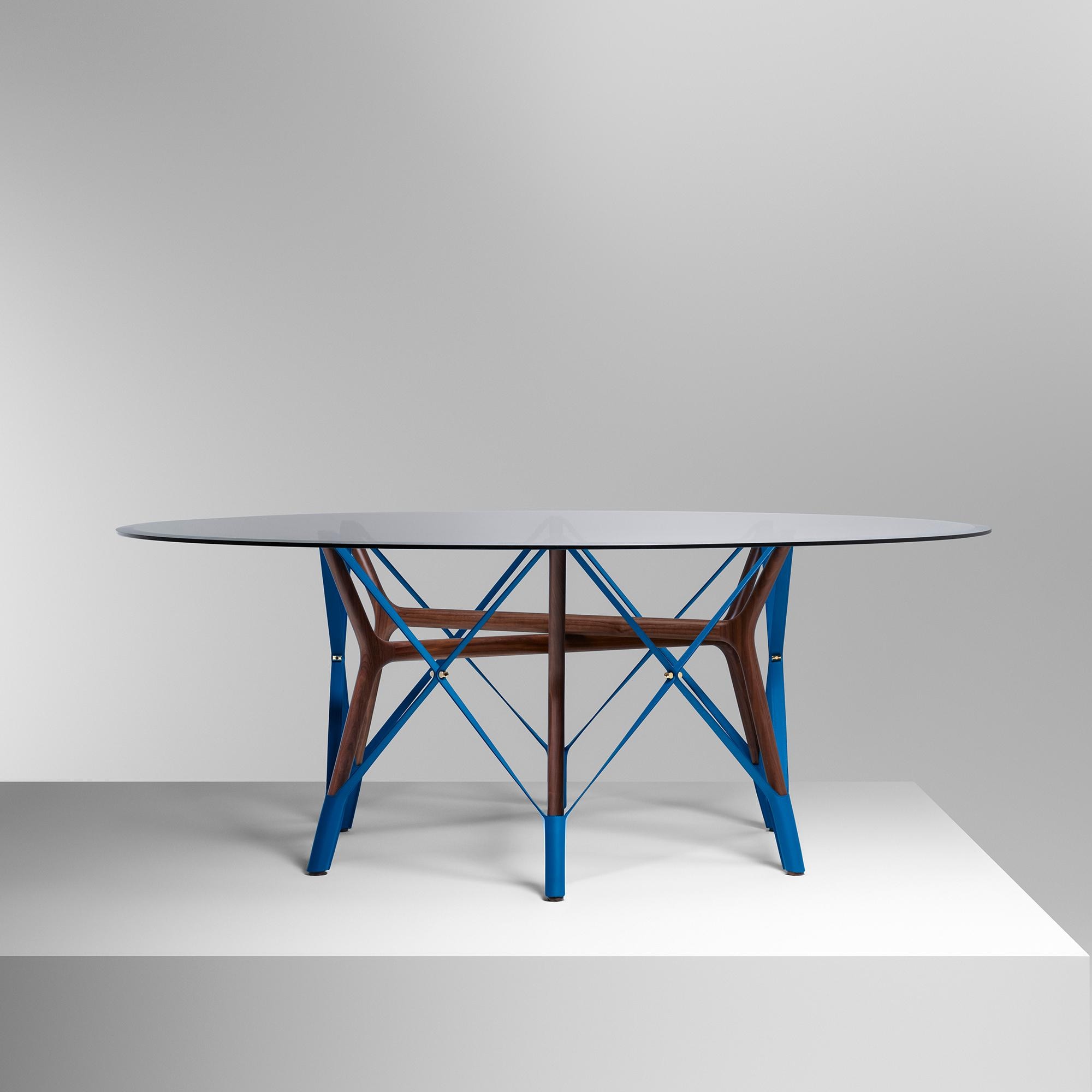 Serpentine Table GM by Atelier Oï  in 行李箱、旅行用品及家居精品