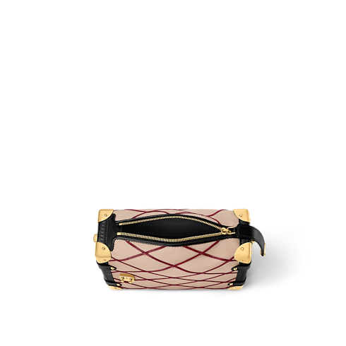 Side Trunk MM Malletage 皮革 in 女士's 時尚包款 所有系列 collections by Louis Vuitton (產品縮放)