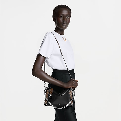 Side Trunk Vibe MM LV Vibe in 時尚包包及小型皮件's 女士時尚包包 LV Icons collections by Louis Vuitton (產品縮放)