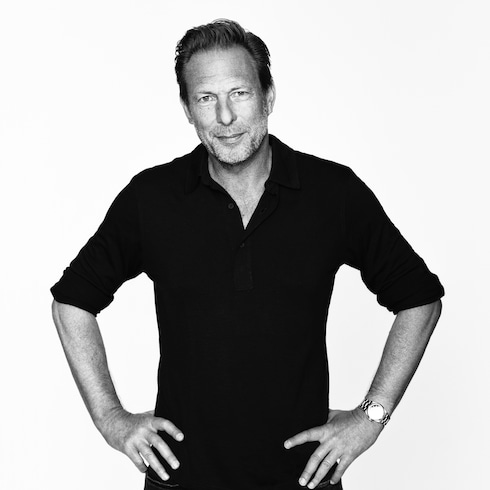 Single Floral Pot By Damien Langlois-Meurine in 行李箱、旅行用品及家居精品's 家居及餐具精品 家飾精品 collections by Louis Vuitton