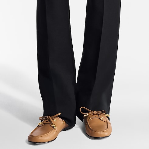 Soho 平底船鞋 in 女士's 鞋履系列 便鞋和平底鞋 collections by Louis Vuitton (產品縮放)