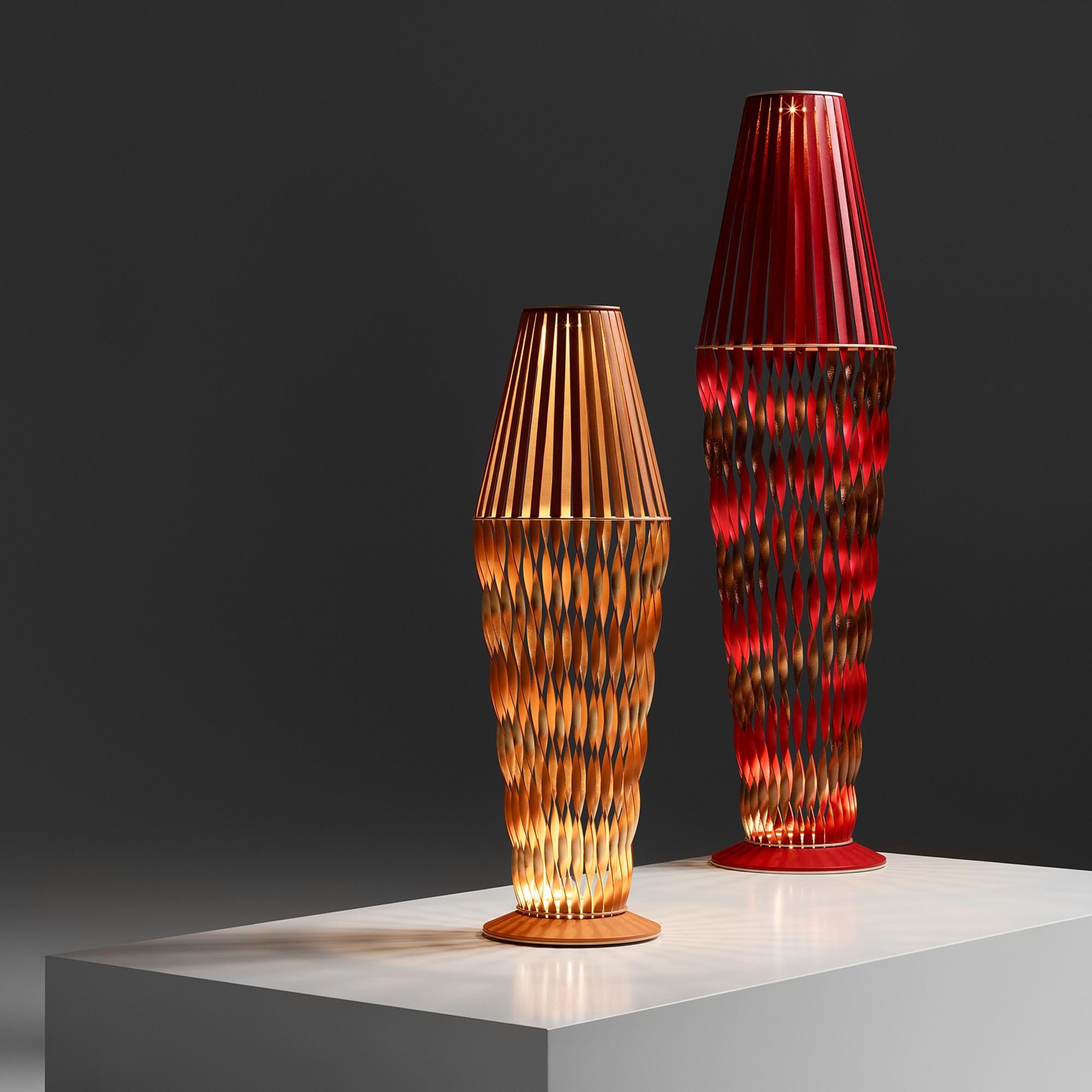 Spiral Lamp GM By Atelier Oï  in 行李箱、旅行用品及家居精品