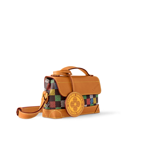 Steamer East West 可穿戴式錢包 Damier Other in 男士's 錢包及小型皮件 迷你包款 collections by Louis Vuitton (產品縮放)