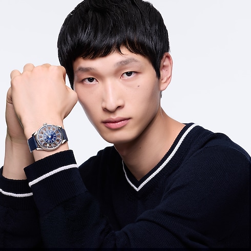 Tambour Spin Time Air,自動機芯,42.5毫米,白K金 in 腕錶系列's 腕錶總覽 } collections by Louis Vuitton (產品縮放)