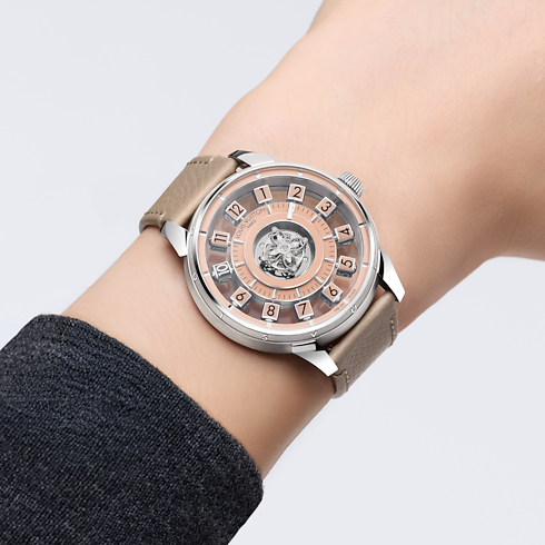 Tambour Spin Time Air Flying Tourbillon,自動機芯,42.5毫米,鉑金 ambiance view