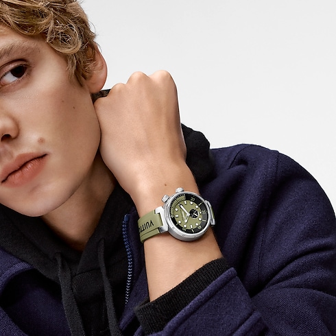 Tambour Street Diver - 自動機芯,44毫米,精鋼 in 腕錶系列's 腕錶總覽 } collections by Louis Vuitton (產品縮放)