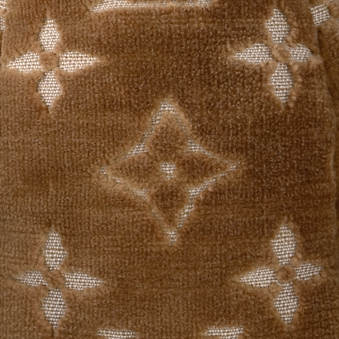 Teddy Bear PM in 行李箱、旅行用品及家居精品's 運動用品及生活精品 生活精品及 VIVIENNE 玩偶 collections by Louis Vuitton (產品縮放)