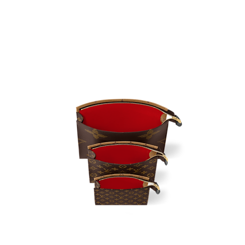 Trio Toilet Pouch 其他 Monogram 帆布 in 男士's 旅遊用品 旅遊配件 collections by Louis Vuitton (產品縮放)