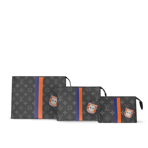 Trio Toilet Pouch Mon Monogram Monogram Eclipse 帆布 in 精選禮品's 個人化服務 個人化旅遊用品 collections by Louis Vuitton (產品縮放)