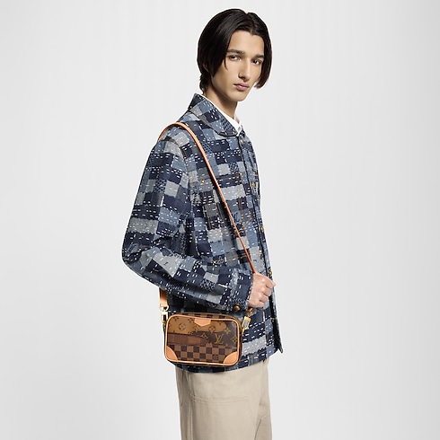 Trocadéro 可穿戴式錢包 Autres Toiles in 男士's 錢包及小型皮件 迷你包款 collections by Louis Vuitton (產品縮放)