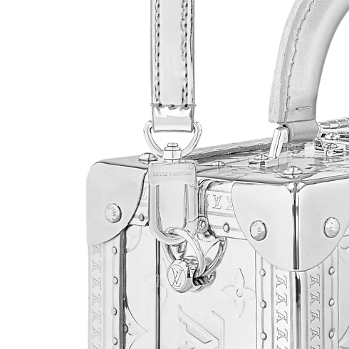 Valisette Trésor Monogram Other 帆布 in 行李箱、旅行用品及家居精品's 硬箱及箱盒 佩帶式硬箱 collections by Louis Vuitton (產品縮放)