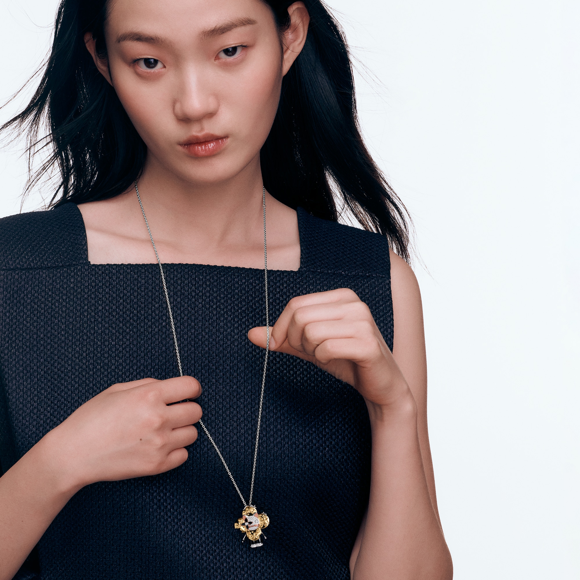 Vivienne Rat 吊墜 - 配三色K金、亮漆、鑽石及彩色寶石  in Les Extraordinaires