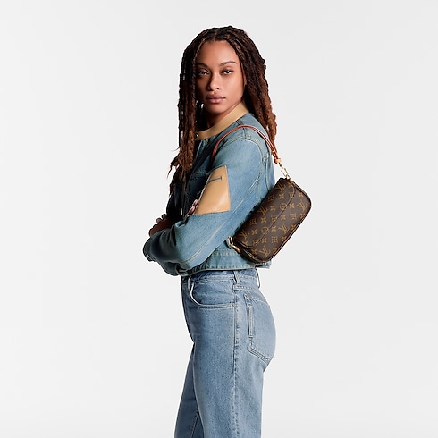 Wallet on Chain Ivy Monogram 帆布 in 女士's 時尚包款 女生包包總覽 collections by Louis Vuitton (產品縮放)